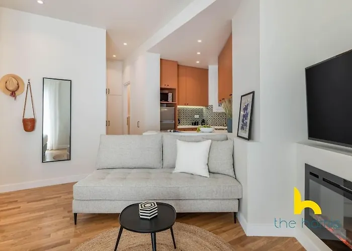 Romantic Nest With Electrical Fireplace Near Acropolis